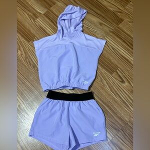 Toddler Reebok Lavender Hooded Crop Top and Shorts Set size 5 (SKU 137)